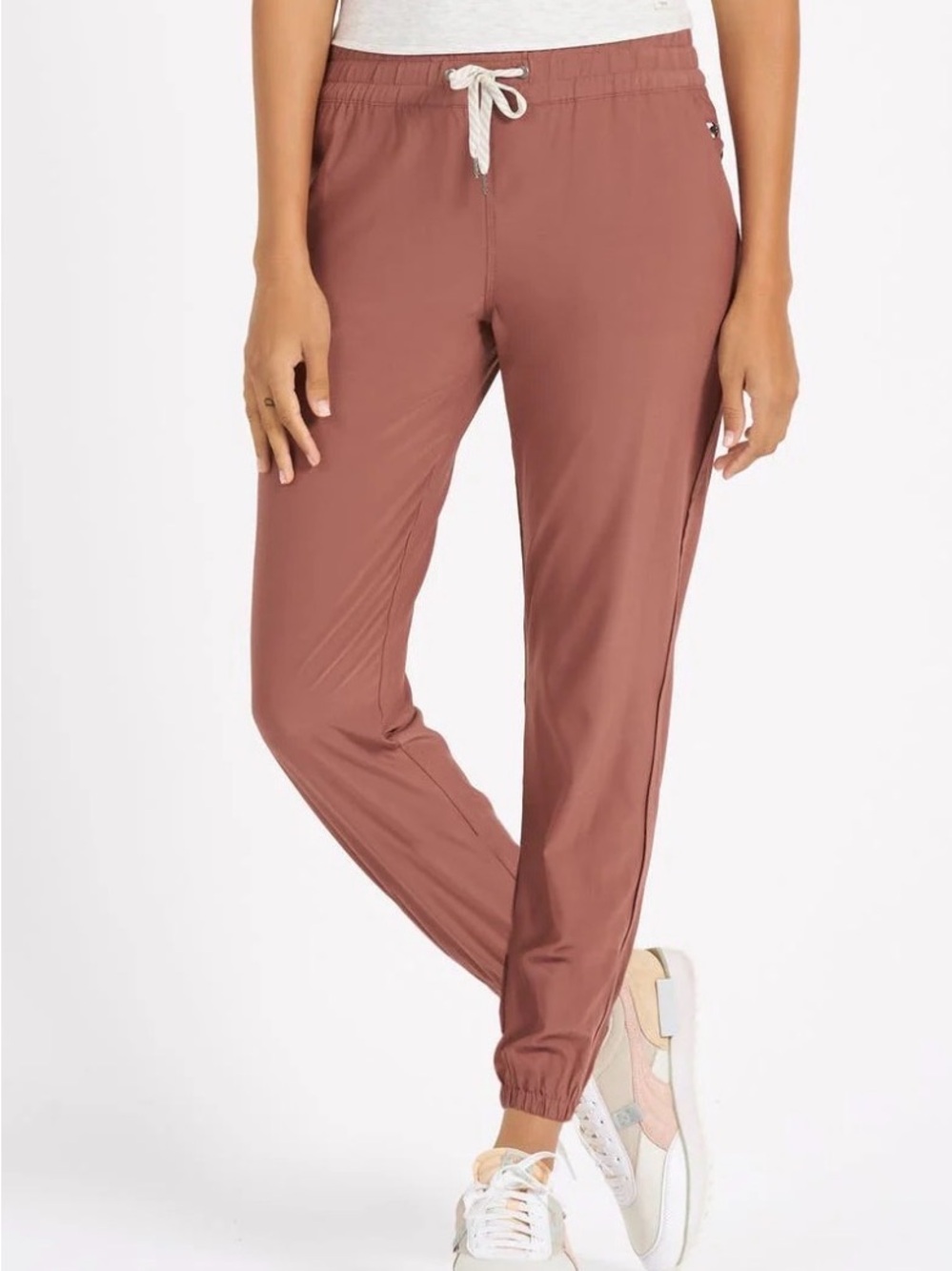 MEMORIAL DAY SALE Vuori Weekend Jogger in Terracotta